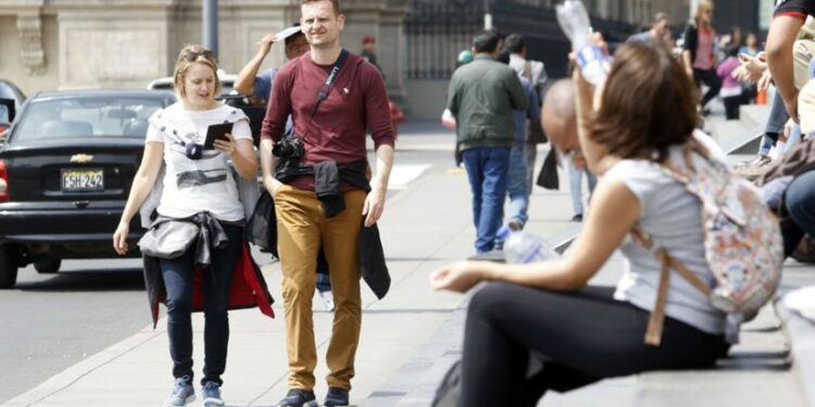 Estados Unidos pide a sus ciudadanos reconsiderar viajes a Perú por “criminalidad y terrorismo”