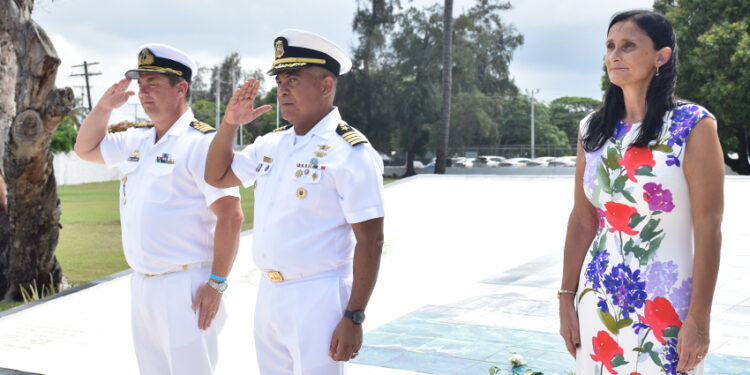 Homenaje al crucero ARA “9 de Julio” en República Dominicana