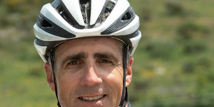 Indurain: "Los valores de equipo deberan guiar a una empresa"