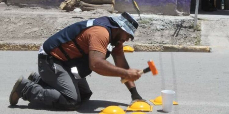 Instalan reductores de velocidad en San Pedro