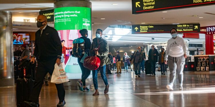 covid-pandemia-aeropuerto-coronavirus
