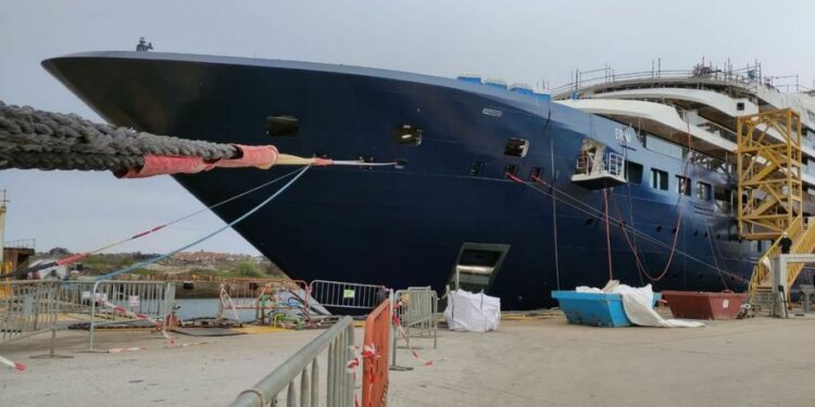 El negocio de Prothero: se lleva el “Evrima” a Francia con un blindaje público español de 400 millones