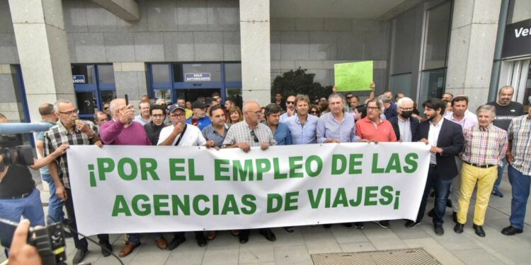Las agencias de viaje del Puerto de Algeciras reclaman a las navieras poder vender billetes de nuevo