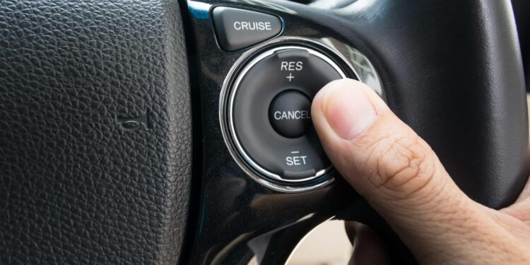 Limitador de velocidad, un elemento clave para disminuir el riesgo de accidentes automovilísticos, según TodoRenting.es