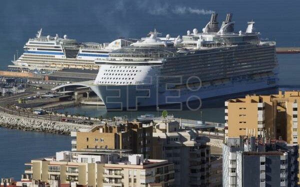 Málaga recibirá 41 escalas de cruceros en verano e iguala las cifras de 2019