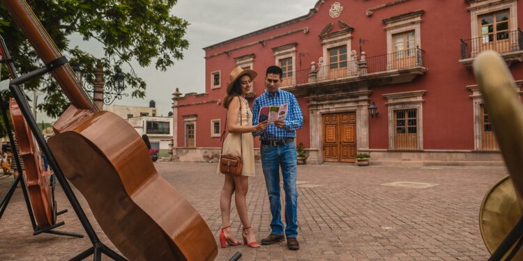 México capta más de 8 mil 600 millones de dólares por turistas internacionales de enero a abril de 2022