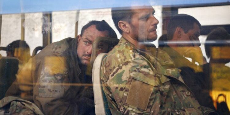 Rusia y Ucrania intercambian 144 prisioneros, es el mayor desde que comenzó la invasión rusa