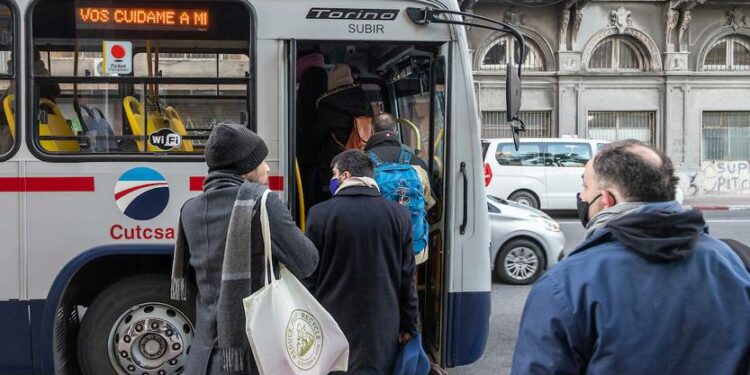 Será obligatorio tener la tarjeta STM para hacer combinación de viajes en el área metropolitana | la diaria