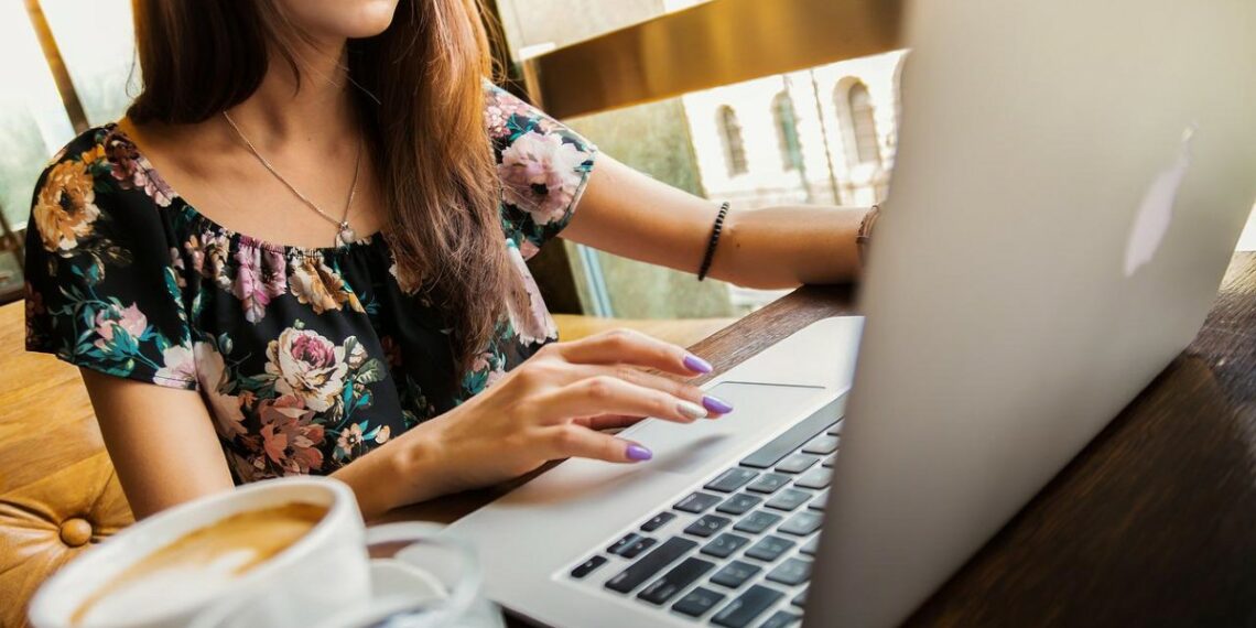 Trucos para viajar mientras trabajas (y ser la Nómada Digital de tus sueños)