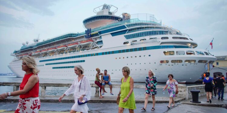 Tu viaje en crucero puede ser más barato este verano por dos razones