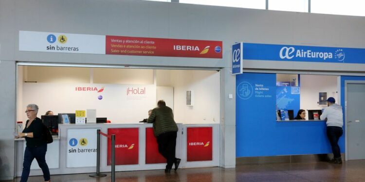 Billetes por las nubes en los vuelos Vigo-Madrid a las puertas del verano