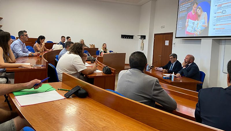 Reunión jornada formativa sobre cruceros