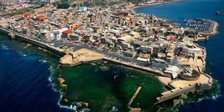 La ciudad de San Juan de Akko o Acre está ubicada a orillas del mar Mediterráneo y es reconocida como Patrimonio de la Humanidad por la UNESCO.