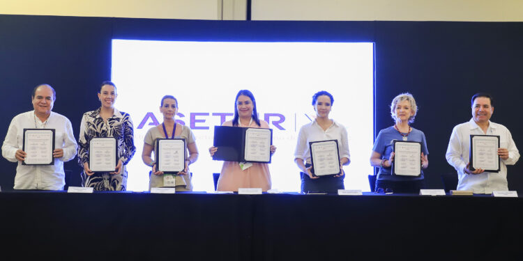 Firma Puebla convenio de colaboración con secretarios de Turismo del centro del país