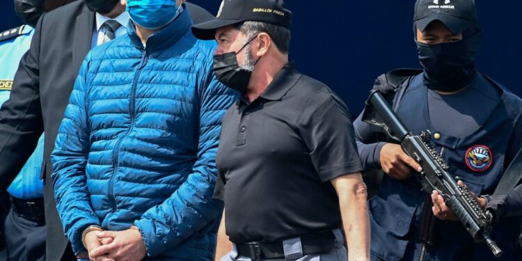 ¿Cómo se conformó el equipo jurídico que defiende a Juan Orlando Hernández el exmandatario hondureño en Nueva York? | Noticias Univision Justicia