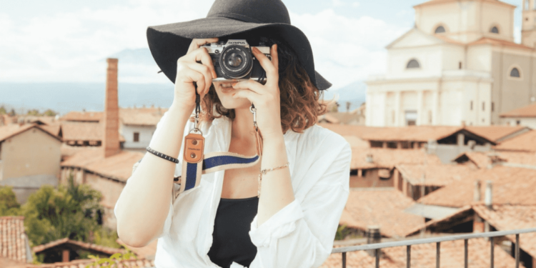 ¿Cuáles son los meses de temporada baja en Colombia 2022?