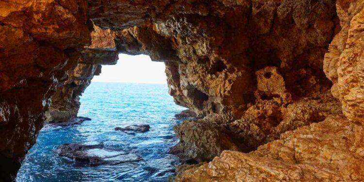 Cuevas Cala Moraig de Benitachell.