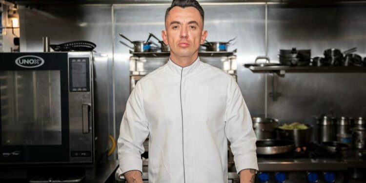 ¿Quién es Edgar Núñez, el chef mexicano que acusó a influencer por pedir comida gratis? – El Financiero