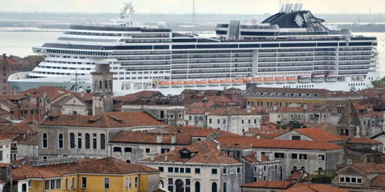 Turistas tendrán que reservar y pagar para entrar en Venecia a partir de 2023