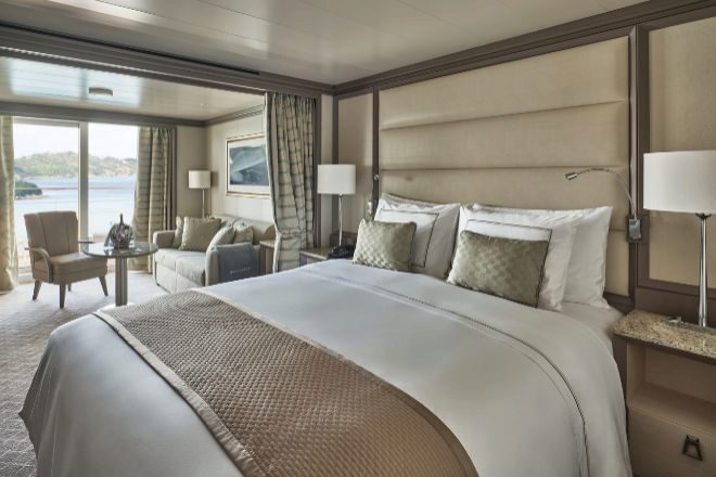 El Silver Dawn cuenta con 298 suites atendidas por mayordomos. 