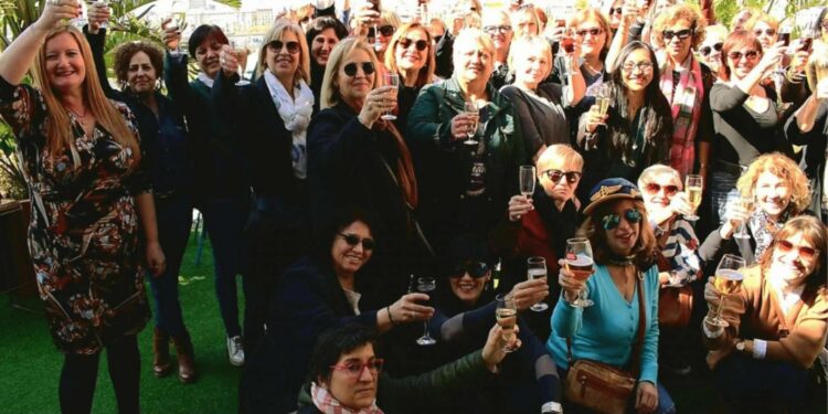Concédete Deseos, la agencia de viajes online para mujeres pionera en encuentros presenciales y eventos, celebra 4 años
