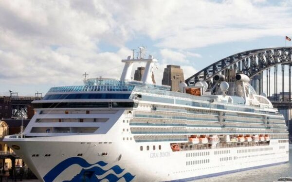 Crucero de Princess Cruises afectado por Covid atraca en Puerto de Sydney
