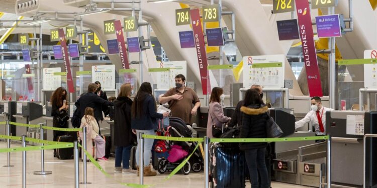 Las agencias de viajes andaluzas valoran "muy positivamente" las ayudas de la Junta, aunque lleguen "un poco tarde"