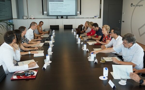 Mesa de Port Tarragona indica que espera 70 mil pasajeros en temporada de cruceros