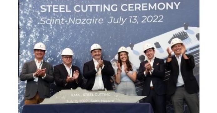 Corte de acero del nuevo crucero de The Ritz-Carlton Yacht Collection