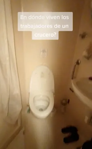 Así es la vida de un trabajador en un crucero: el baño es pequeño, pero tiene todas las comodidades