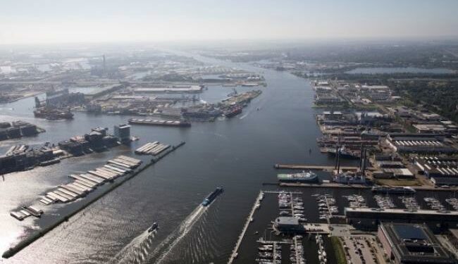 Bajo nivel del agua en Puerto de Ámsterdam obliga a reubicar partida de crucero