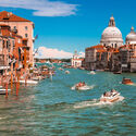 Las autoridades de Venecia introducen un sistema de tickets y tasas de entrada para resolver la crisis del exceso de turismo - Imagen 1 de 4