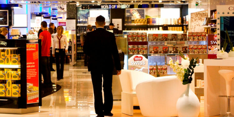 El Gobierno restringió la posibilidad de pagar en cuotas con tarjeta de crédito en los freeshops del país