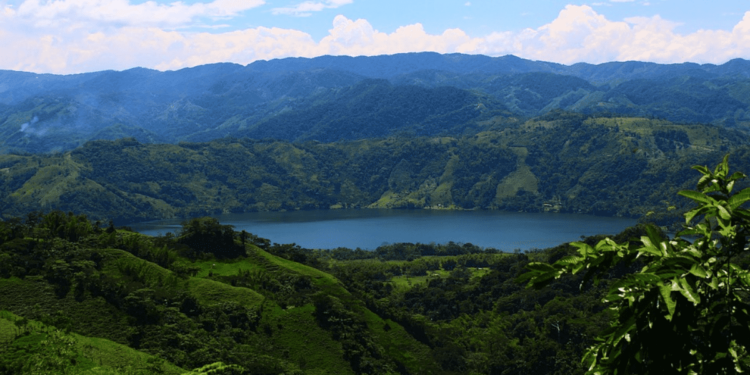 5 lugares naturales de Colombia que puedes conocer solo