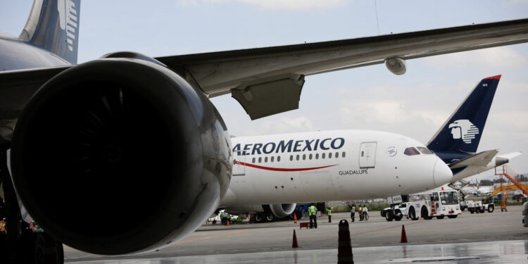 El AIFA pierde rutas de vuelo (REUTERS/Luis Cortes)
