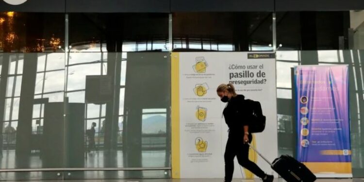 Agencias de Turismo sin poder realizar operaciones con tarjeta de débito y crédito en el exterior