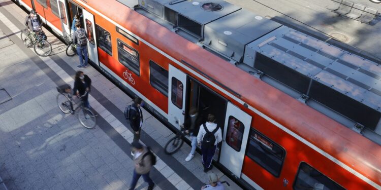 Alemania pala la inflacin con un billete de 9 euros para viajar por todo el pas