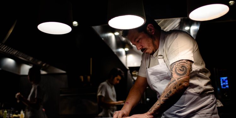 Gonzalo Aramburu, el chef y creador de Aramburu, el restaurante de Recoleta seleccionado por la red Relais & Châteaux (Foto: Gentileza Aramburu)