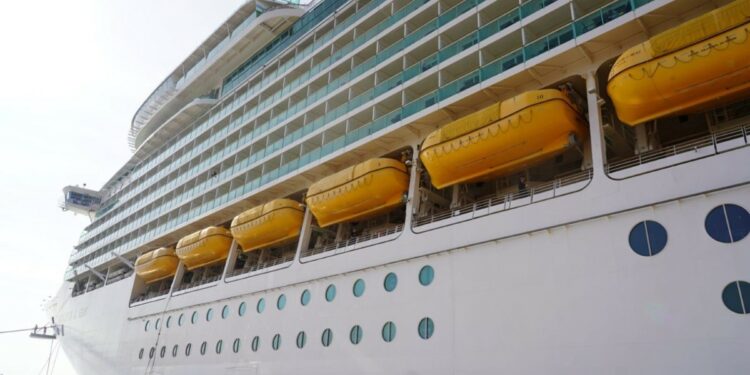 Aumentan cruceros en Ensenada, pero los pasajeros casi no bajan   | Noticias de Tijuana