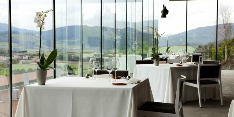 Azurmendi, único español en el Top 51-100 mundial, del que podrían haber salido Nerua Guggenheim, Quique Dacosta Restaurante, Aponiente y Arzak