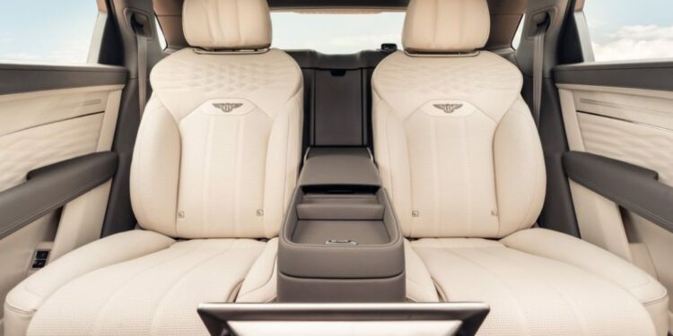 Bentley fabrica el asiento más avanzado del mundo para el Bentayga EWD