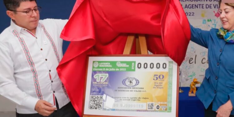 Billete de lotería difunde labor por los 50 años de la AMAV