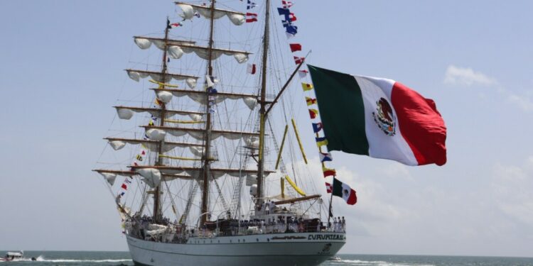 Buque Escuela Velero "Cuauhtémoc" cumple 40 años navegando