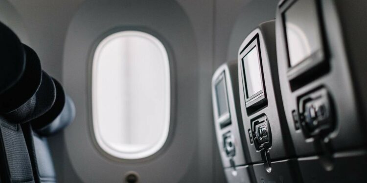 Cómo superar el miedo a viajar por primera vez en avión