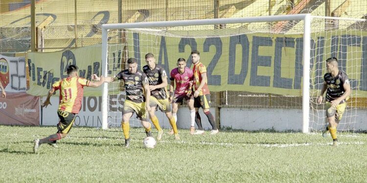 Crucero recibió una goleada y se agrava su crisis
