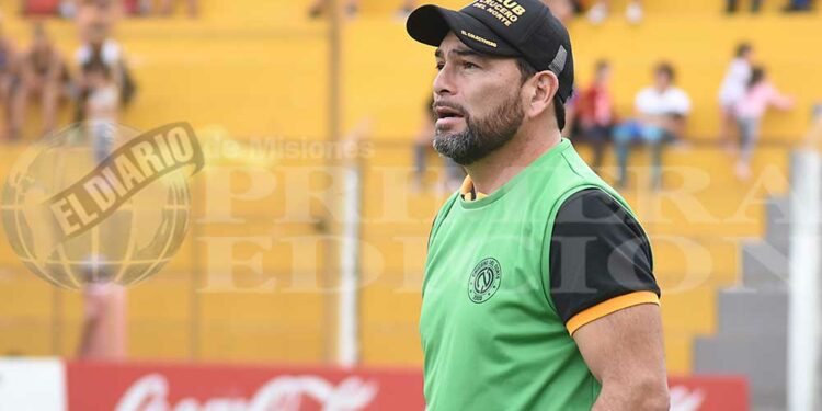 Crucero: se fue Ricardone y llega Sandro Bárbaro