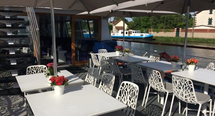 Cruceros a bordo de los peniches de CroisiEurope por los canales de Francia