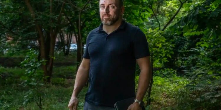 Fiscales ucranianos descubren una red de tráfico sexual que explota a las mujeres que huyen del país - ucrania