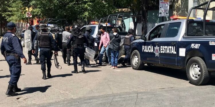 Detienen a David Juárez mientras bloqueaba crucero de fonapás