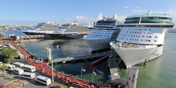 Director de Puertos niega que se vayan a privatizar los muelles de crucero solo por $75 milllones